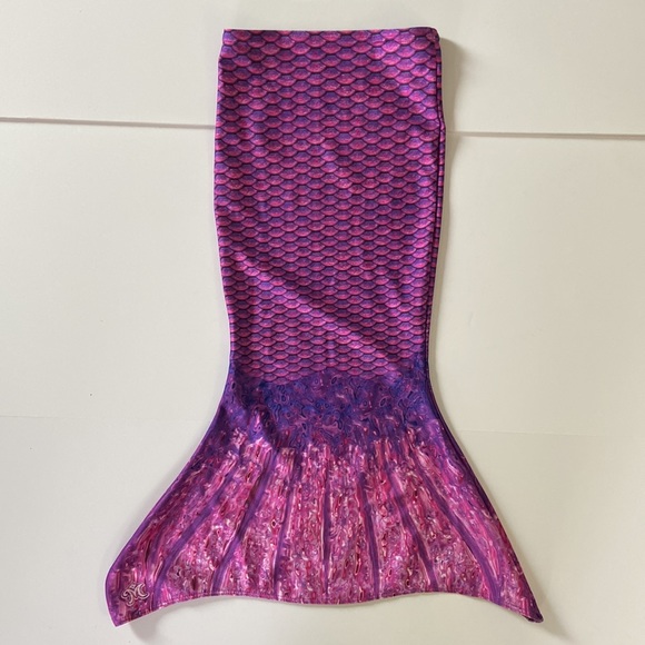 Mermaid Tale Size 5 - Picture 3 of 3